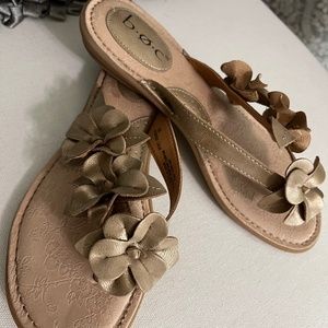 b.o.c metalic flower flip flop sandals